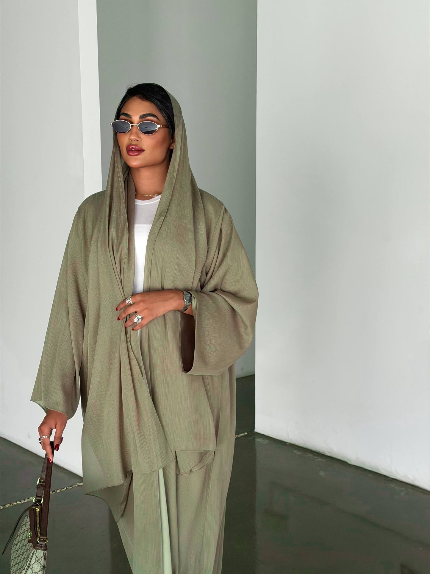 SHINY ABAYA