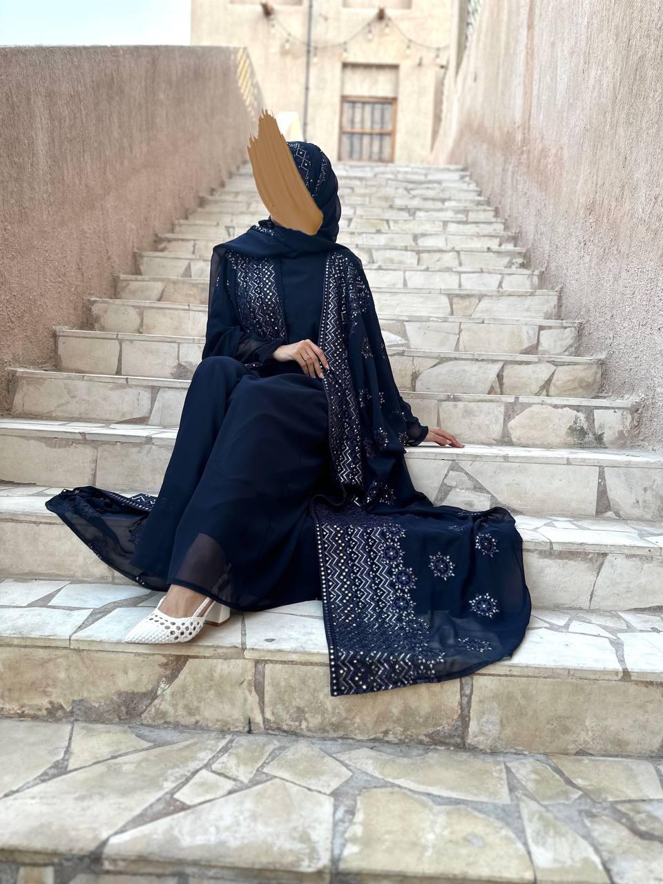 SUMOU ABAYA