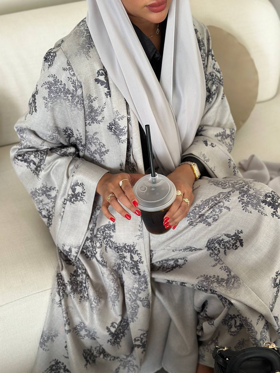 VERSA ABAYA