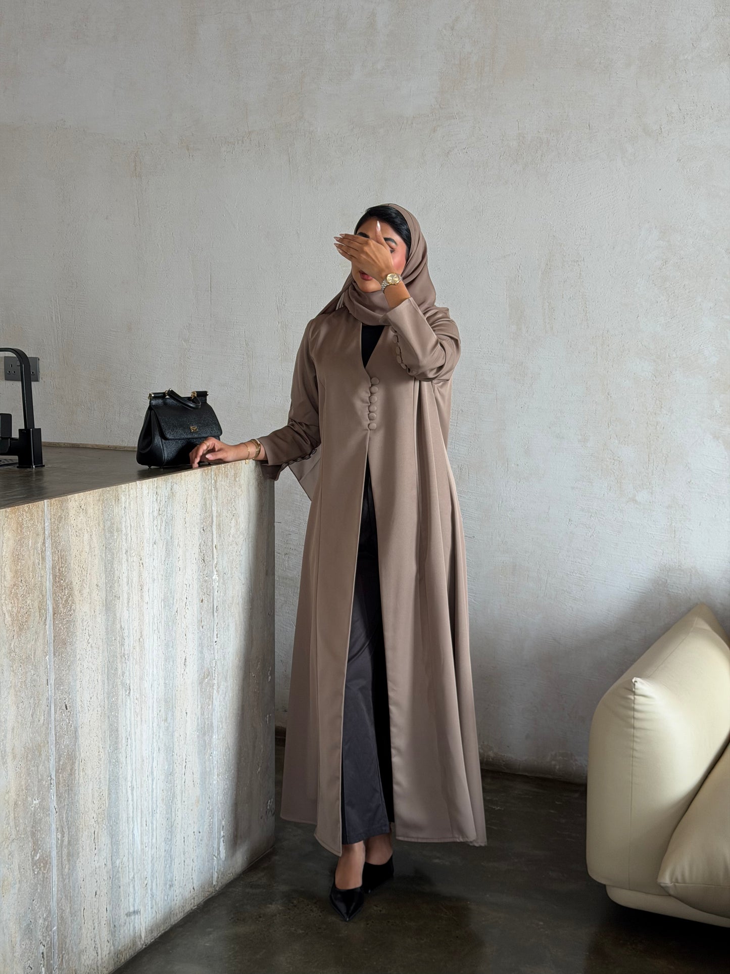 VALI ABAYA