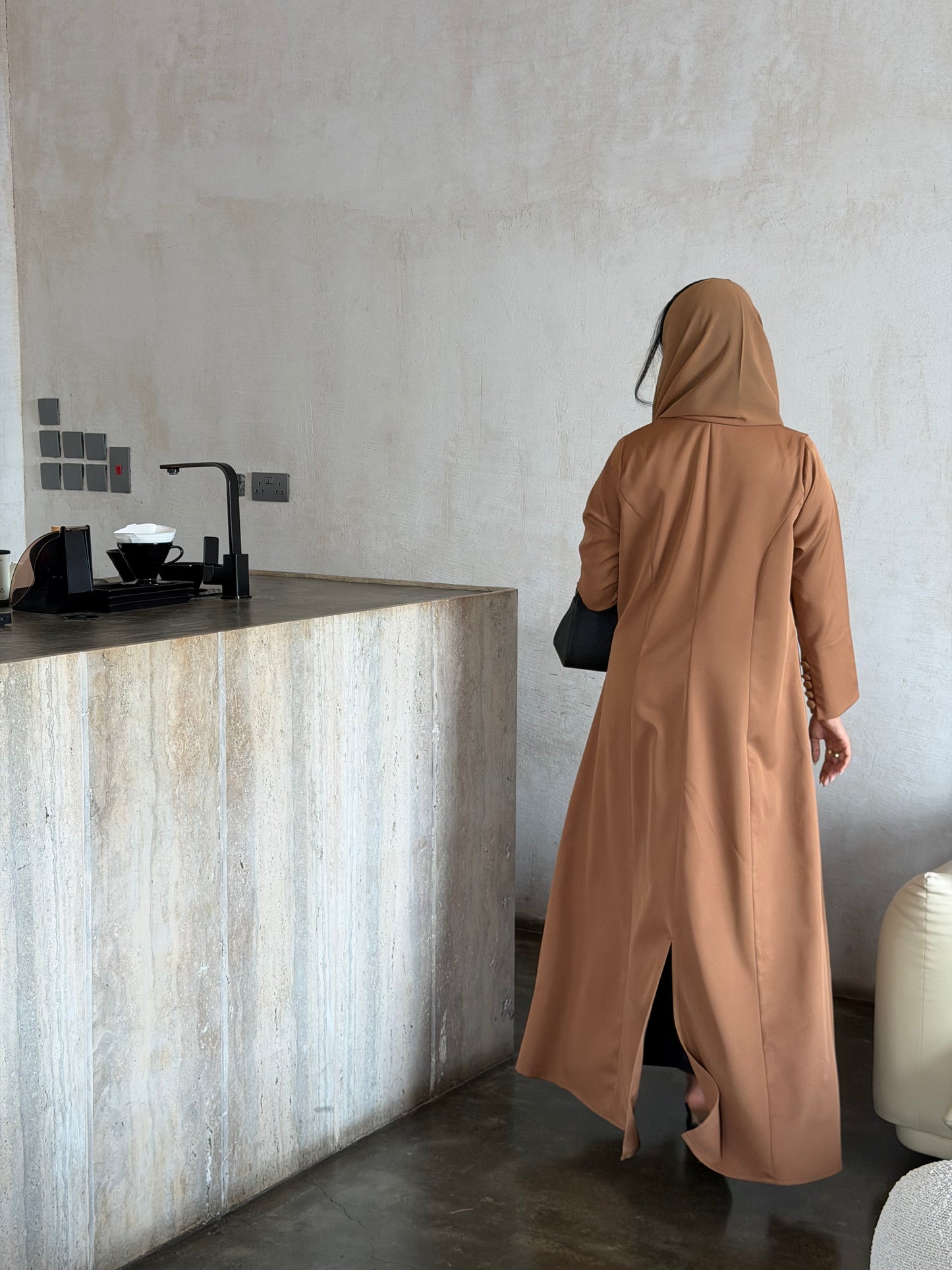 VALI ABAYA