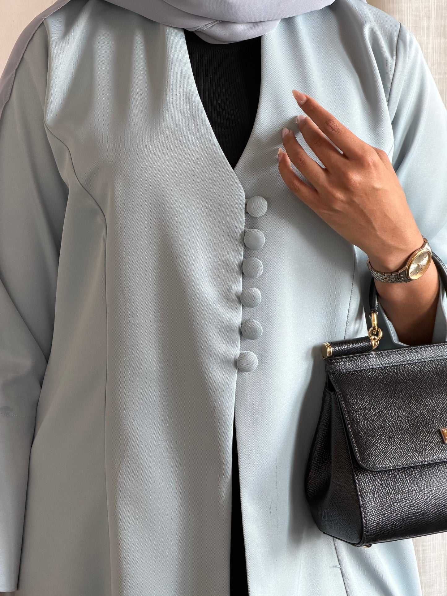 VALI ABAYA