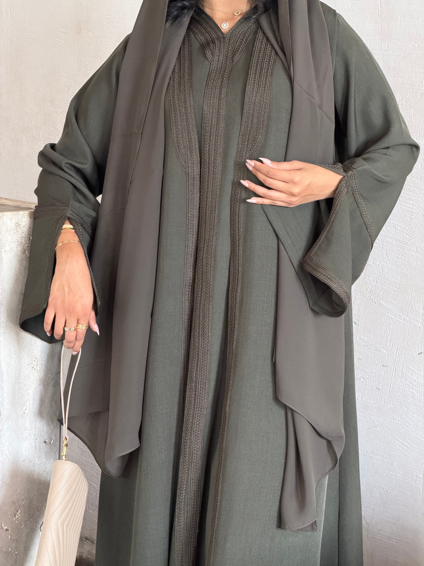 AZRA ABAYA