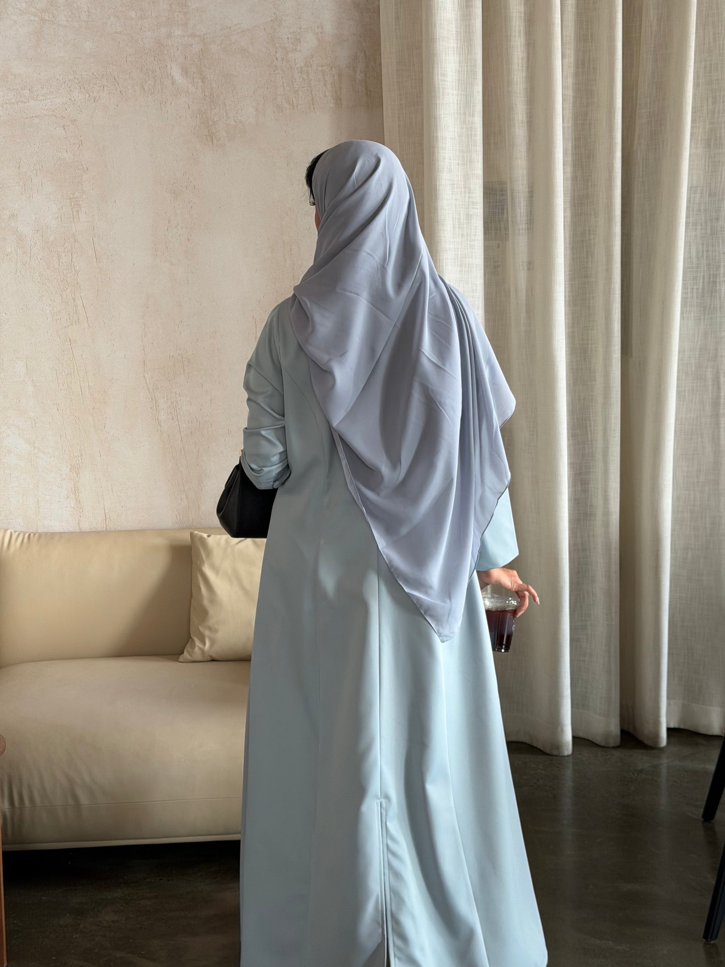 VALI ABAYA
