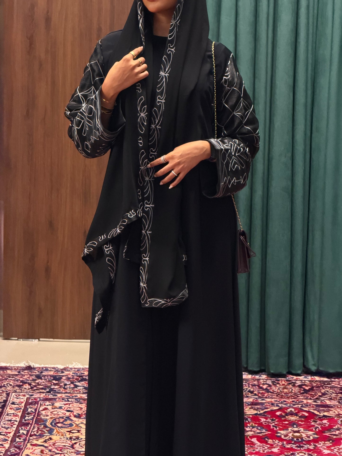 LAVIN ABAYA