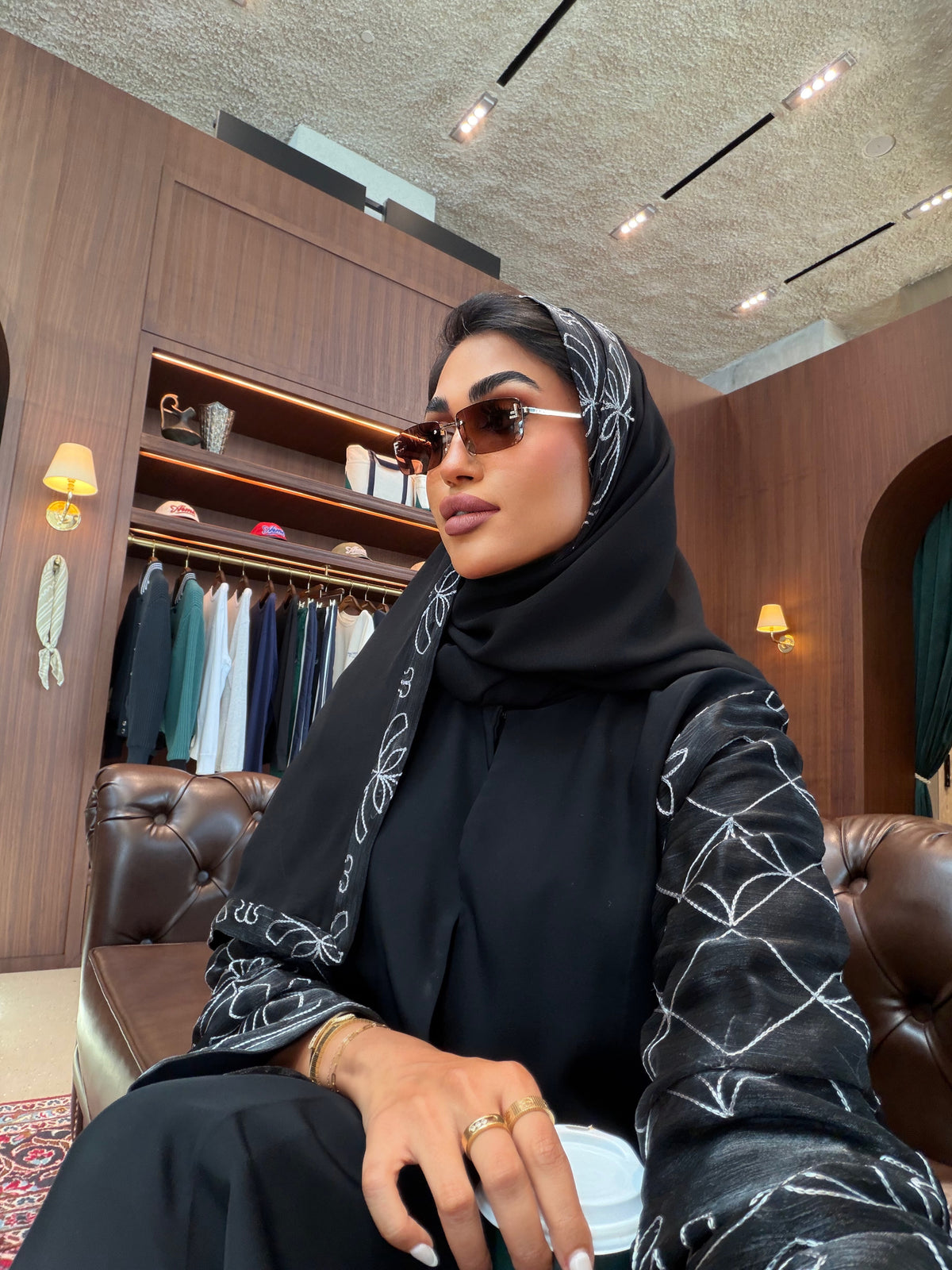 LAVIN ABAYA