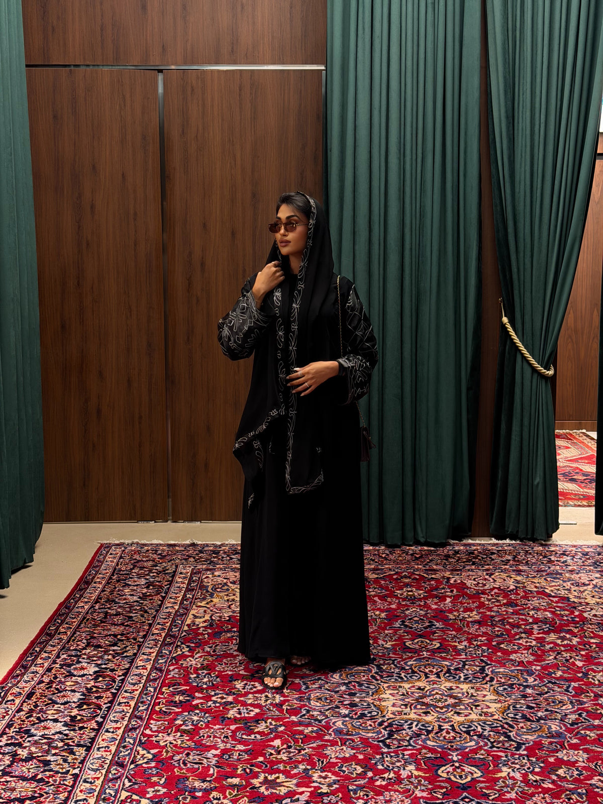LAVIN ABAYA