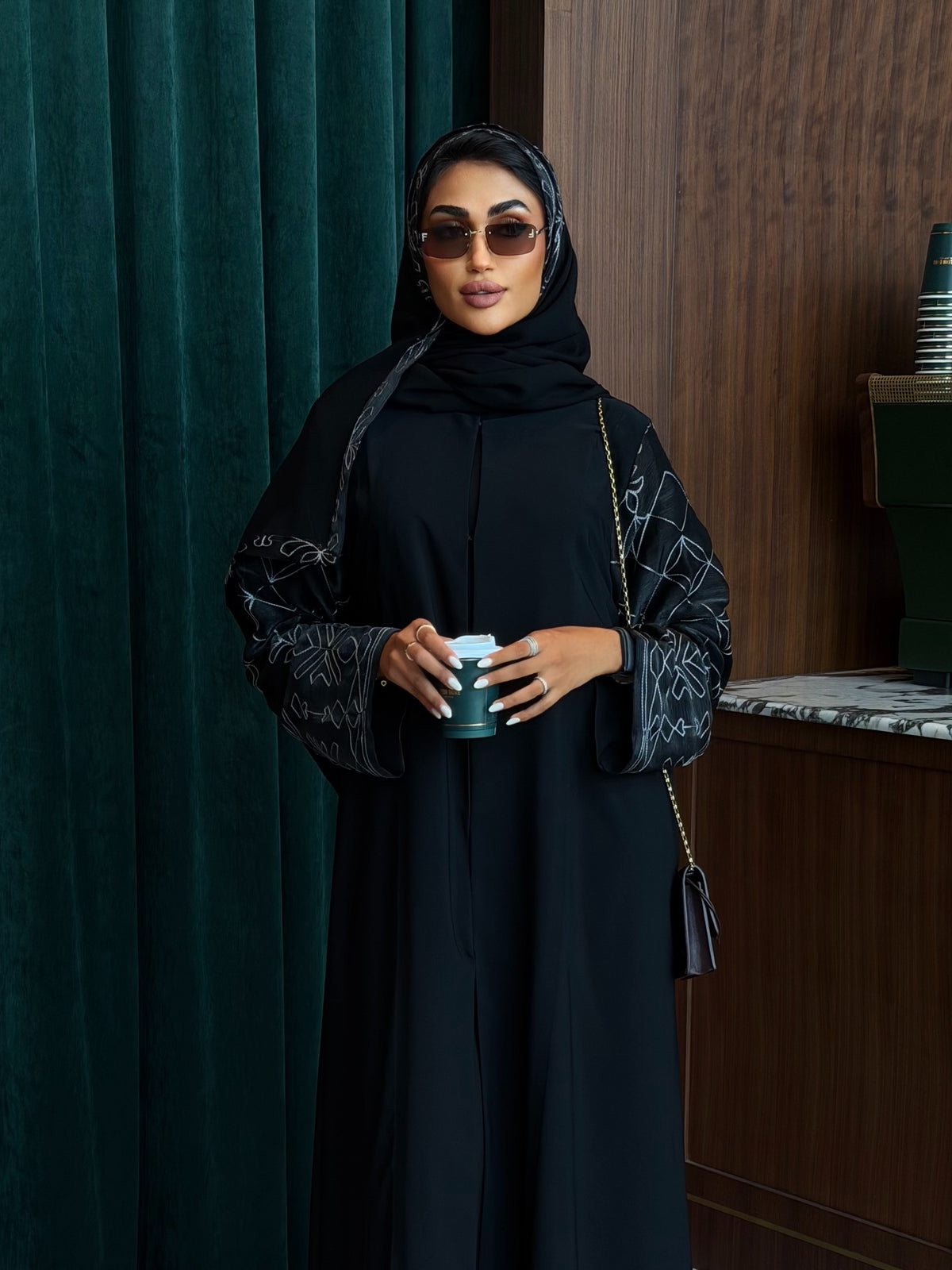 LAVIN ABAYA