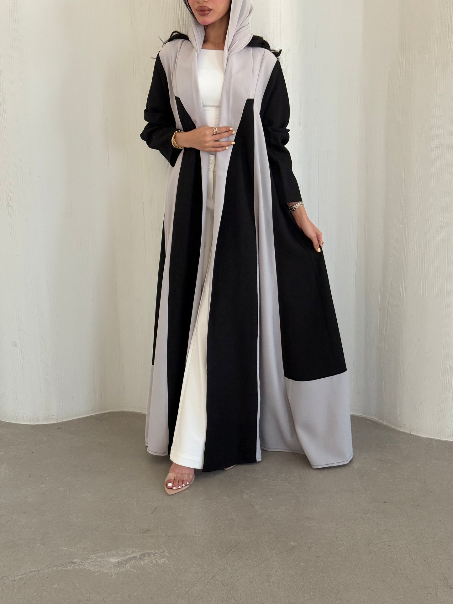 LYVA ABAYA