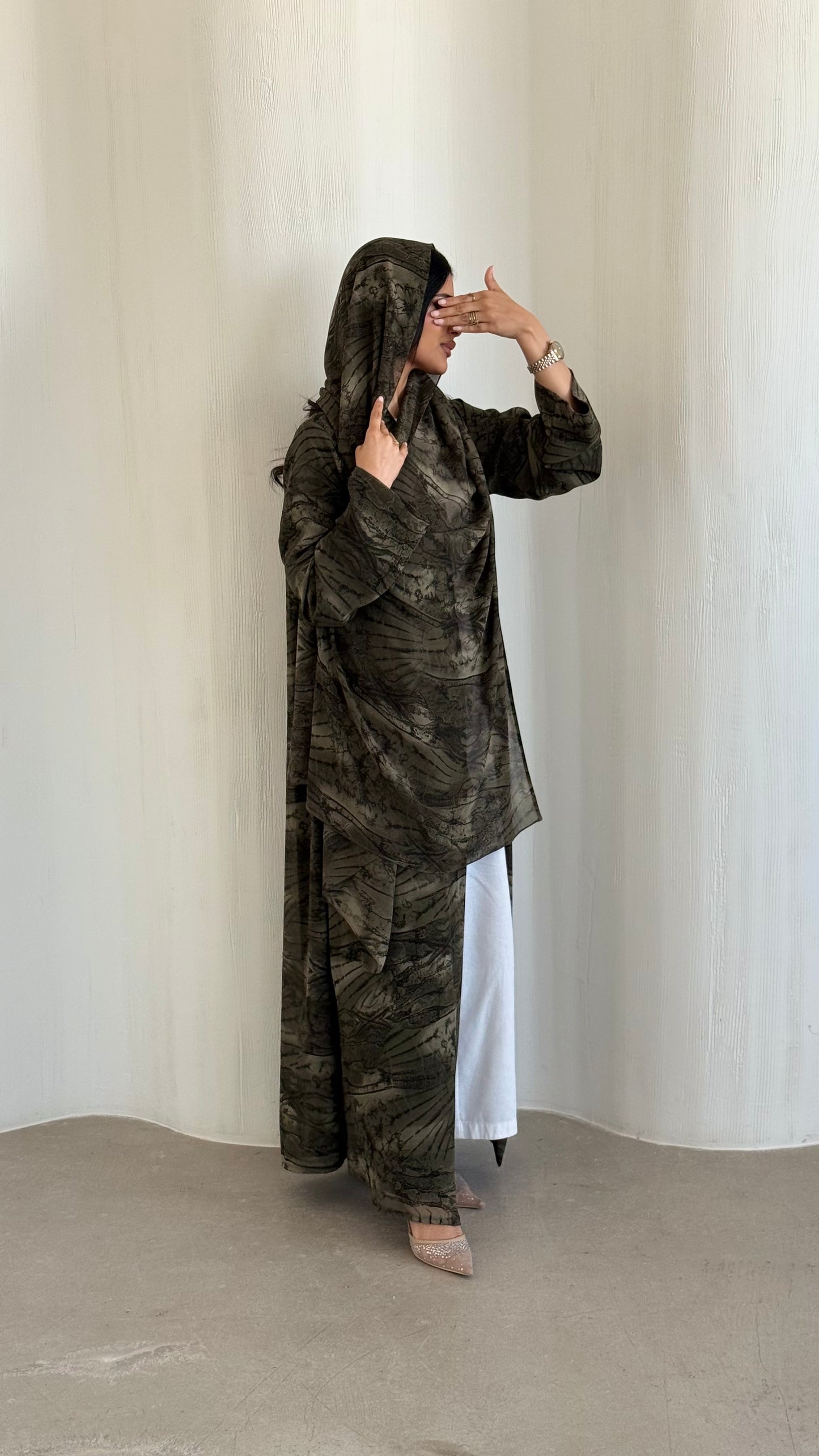 VELISSE ABAYA