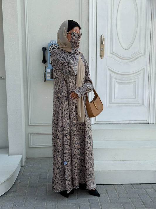 LILY ABAYA